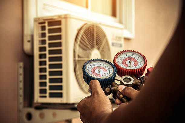 Professional Ac Installation technician working in Nuevo, CA